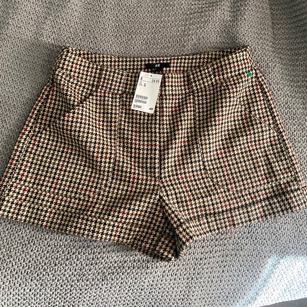 H&M houndstooth shorts